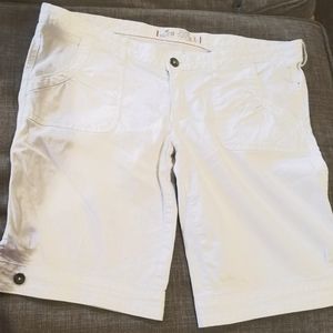 White Hollister shorts